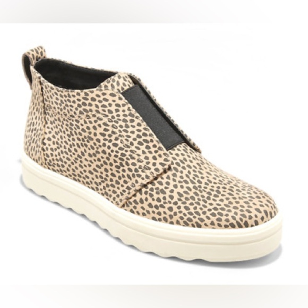 Universal Thread || Lilian Microsuede Animal-Print Sneakers
